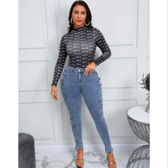 "AMAZINE" Bodysuit - Picture 5 of 5